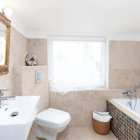 Fischerhaus 2, Ostsee, 5 Min. Zum Strand, 8 Pers. Prázdninový dům Kröslin