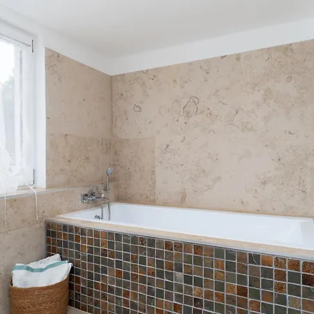 Fischerhaus 2, Ostsee, 5 Min. Zum Strand, 8 Pers. Kröslin