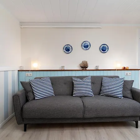 Fischerhaus 2, Ostsee, 5 Min. Zum Strand, 8 Pers. Prázdninový dům Kröslin