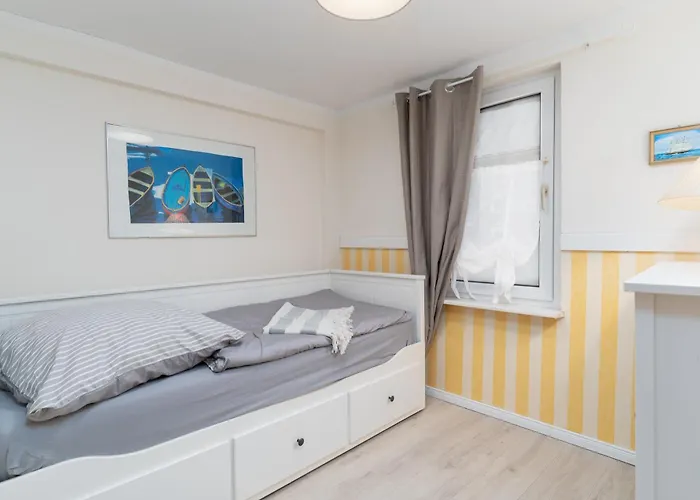 度假居 Fischerhaus 2, Ostsee, 5 Min. Zum Strand, 8 Pers. Kröslin